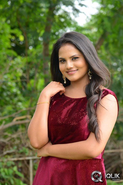 Priyanka-At-Lovers-Park-Movie-Opening